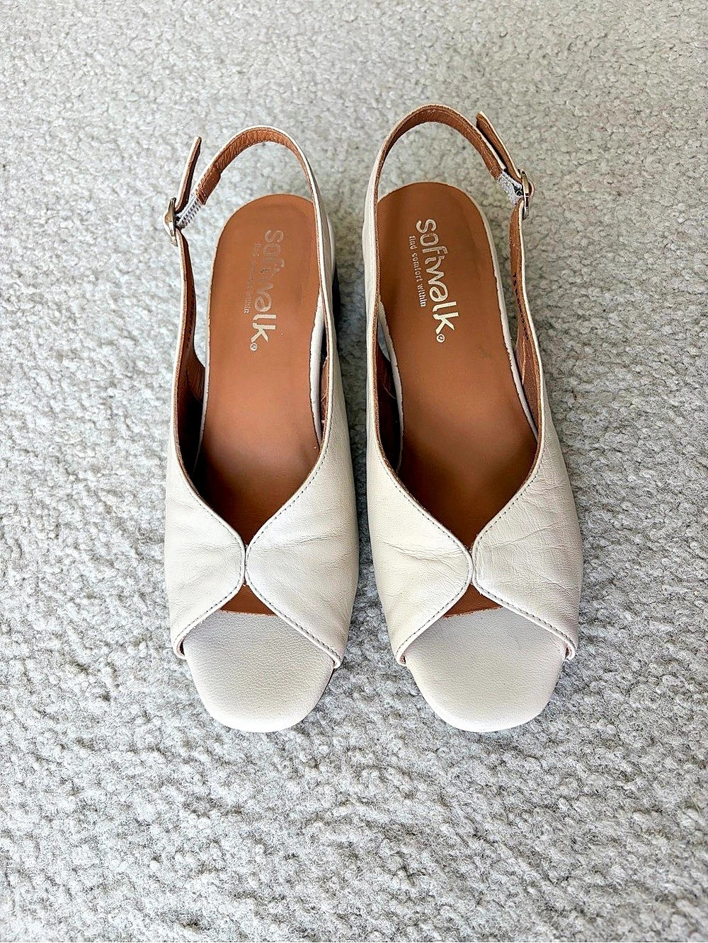 SoftWalk Slingback Heels in ivory size 7.5